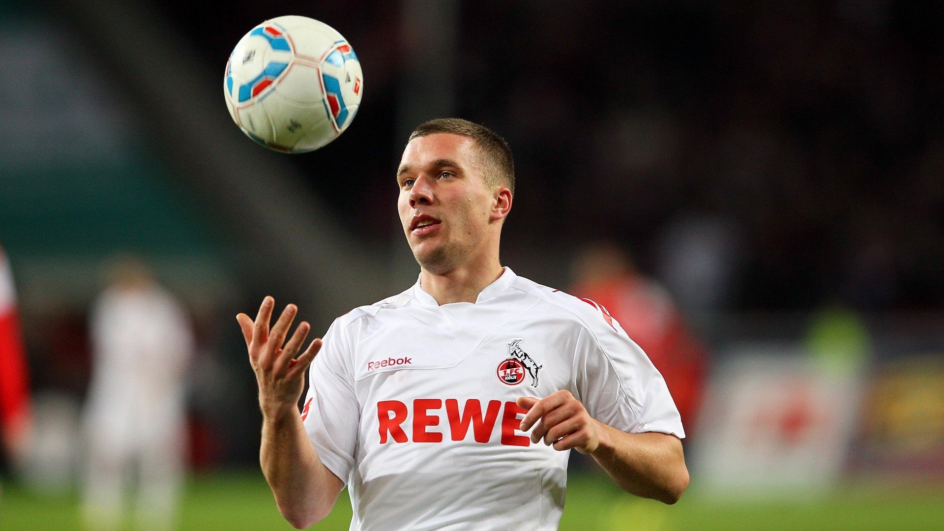 从赛场到舞台:五大联赛明星球员的多面人生,五大联赛球员数据统计